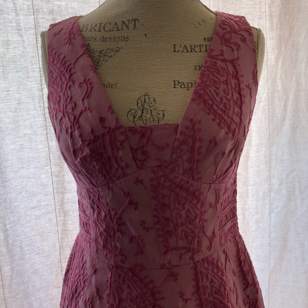 Kate Unger Sleeveless Laced Dress - Picture 3 of 12